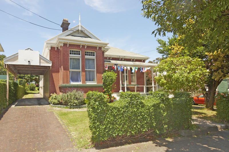 Mt Eden - Love At First Sight!